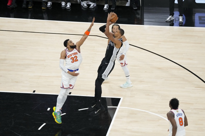乐鱼网址-NBA彩经：扳平比分 马刺强势反弹拿下尼克斯